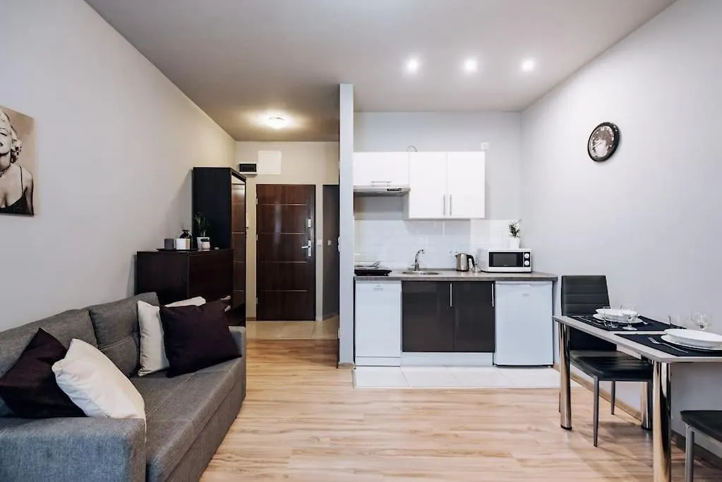 Studio With Balcony - Rzeszowska 4 Street クラクフ 0*,  ポーランド
